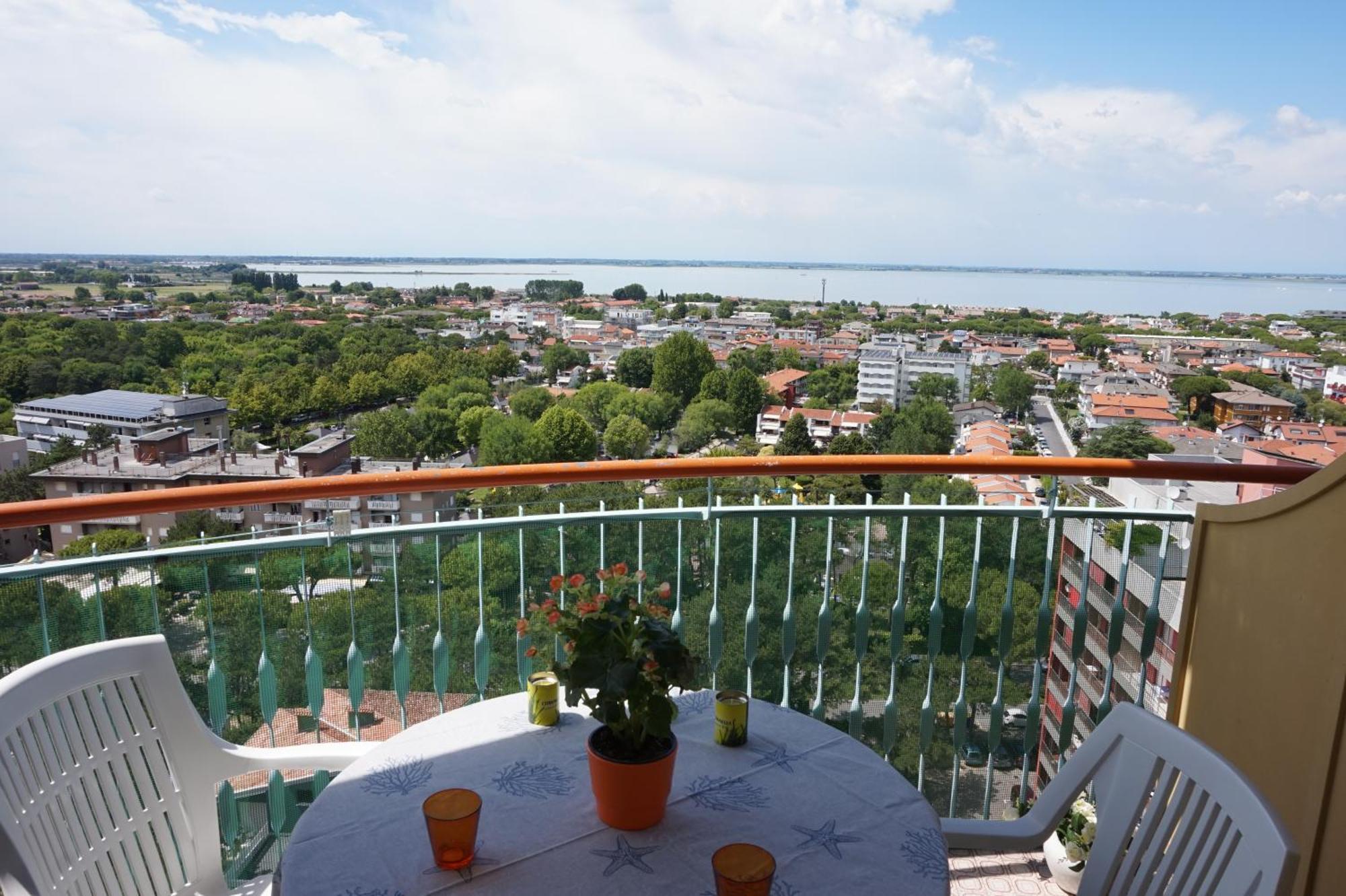 Appartamenti La Torre Lignano Sabbiadoro Eksteriør bilde