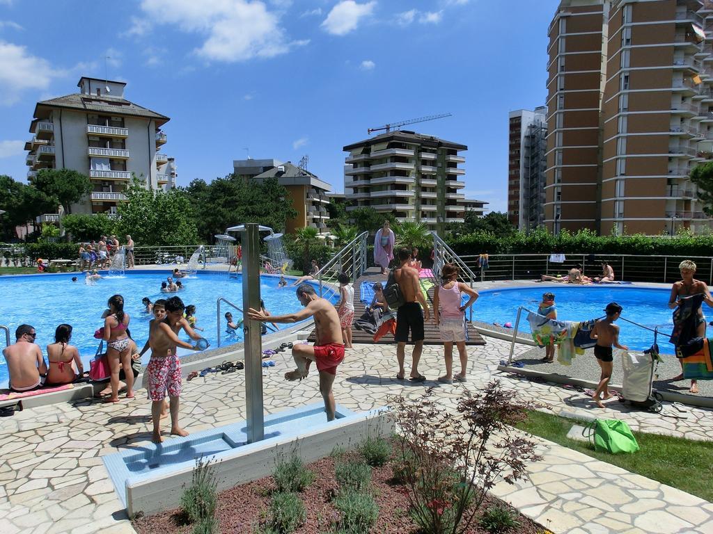Appartamenti La Torre Lignano Sabbiadoro Eksteriør bilde