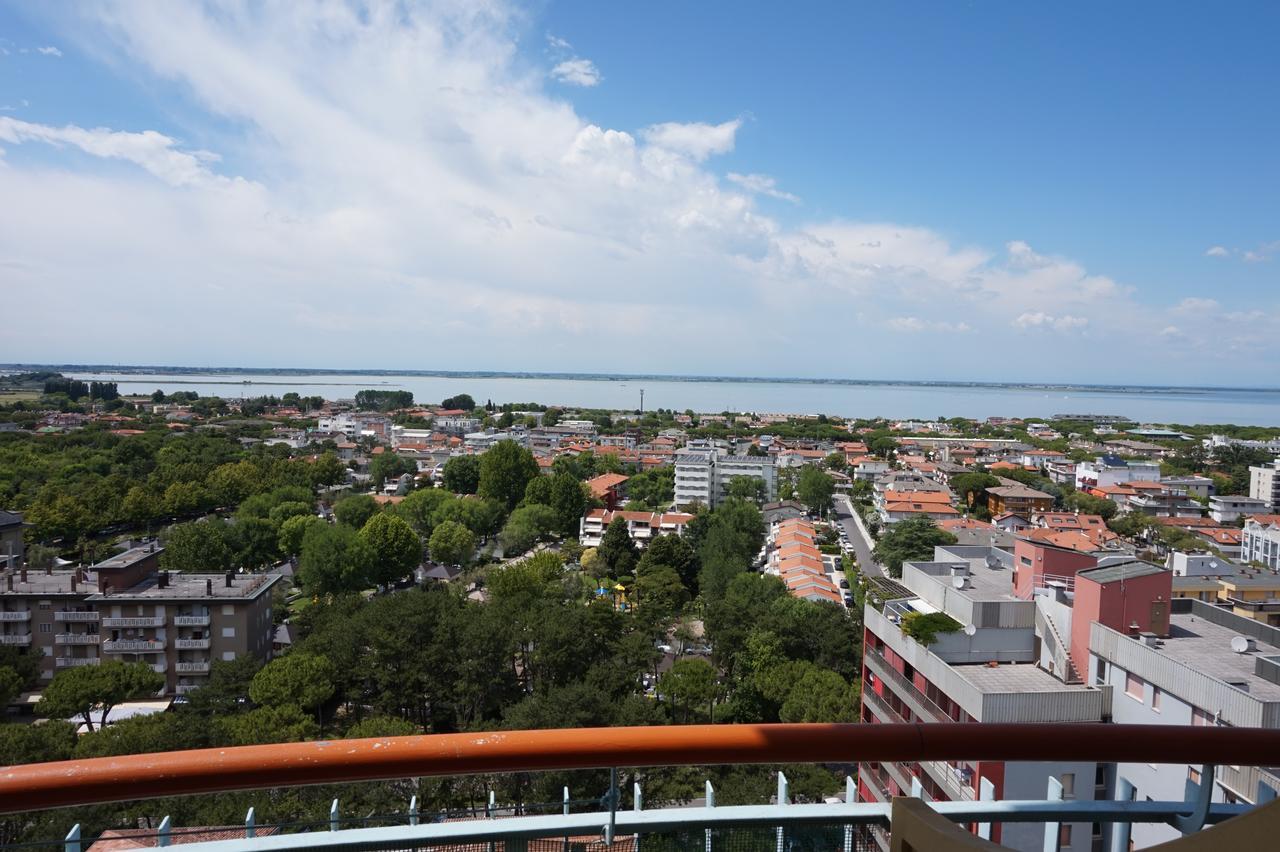 Appartamenti La Torre Lignano Sabbiadoro Eksteriør bilde
