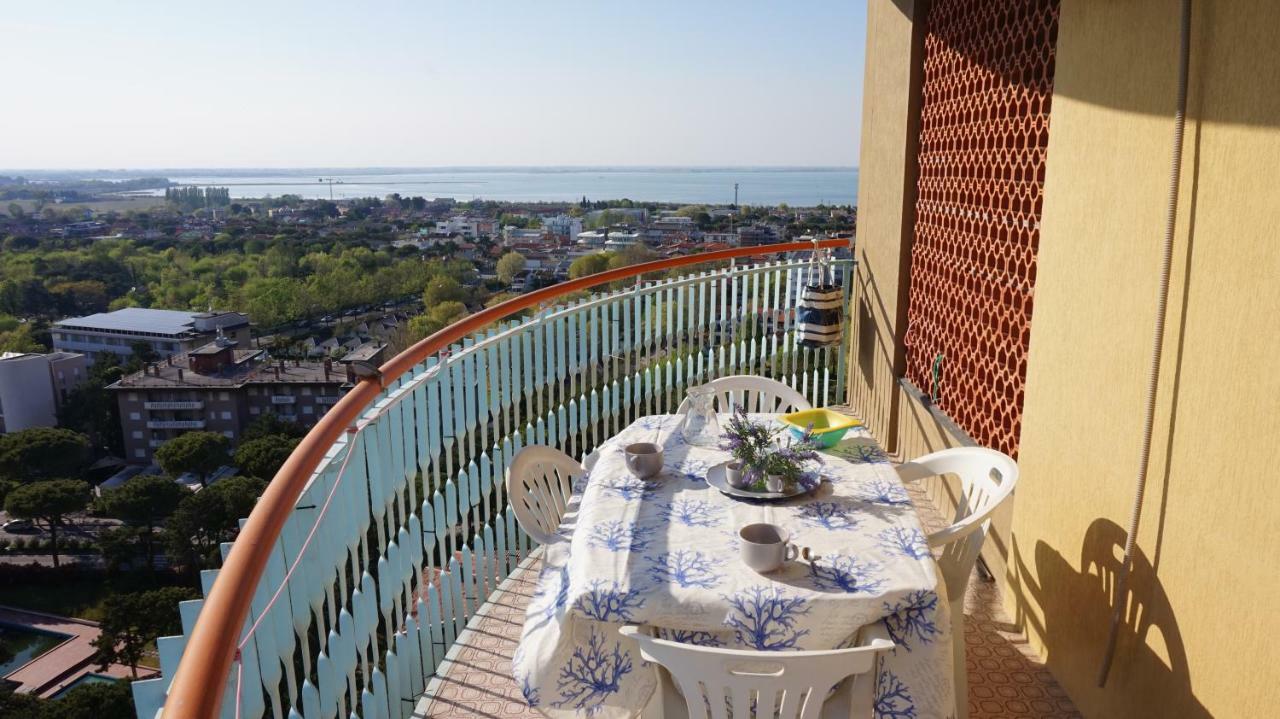 Appartamenti La Torre Lignano Sabbiadoro Eksteriør bilde
